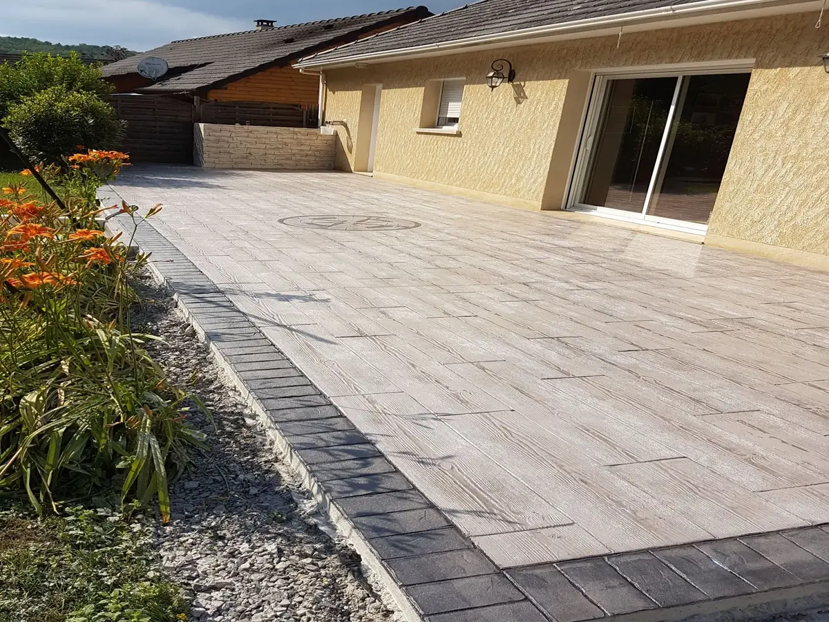 Pavimento exterior hormigón impreso